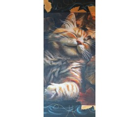 Gatto rosso con foglie